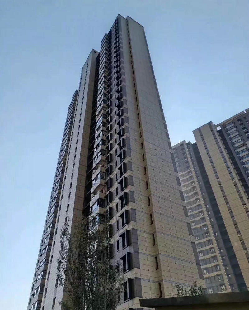 真石漆与罩面漆——搭配施工效果好、质量稳、更出彩